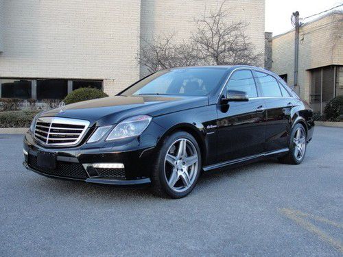 Beautiful 2011 mercedes-benz e63, $96,655 list price, warranty