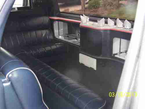 1994 Lincoln Town Car Executive Limousine 4-Door 4.6L, image 5