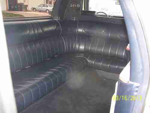 1994 Lincoln Town Car Executive Limousine 4-Door 4.6L, image 6