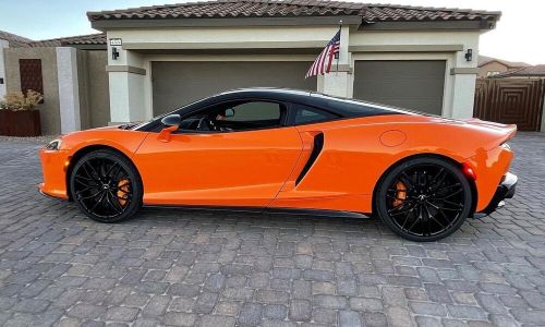 McLaren GT