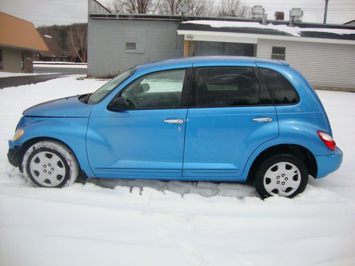 2009 chrylser pt cruiser repairable light damage no reserve