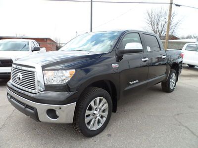 2013 toyota tundra crewmax 4x4 platinum black w/ red rock 0% for up to 60months