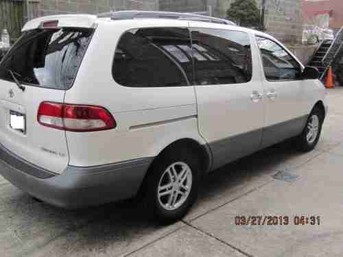 2001 Toyota Sienna LE Mini Passenger Van 5-Door 3.0L, image 6
