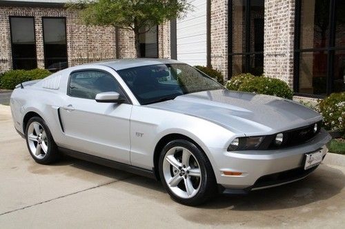 Silver/blk leather,heated seats,window louvers,19's,3.73 rear axle,very clean!