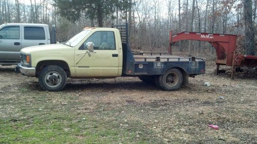 Gmc dually/ sierra 3500 2wd flatbed