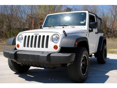 Jeep wrangler, 4x4, low miles, warranty, no reserve