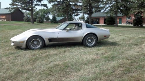 1982 collector's edition corvette (low miles and tempature control storage)