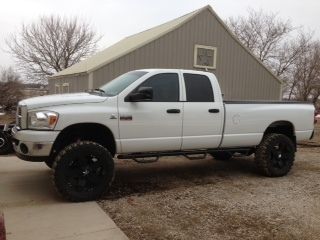 2008 dodge ram 2500, diesel, 6" lift , on 37" rubber