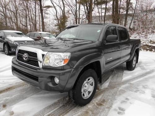 2011 toyota tacoma base v6