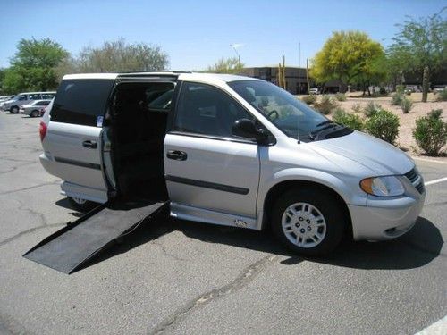 2005 dodge grand caravan wheelchair handicap wheel chair mobility van low miles