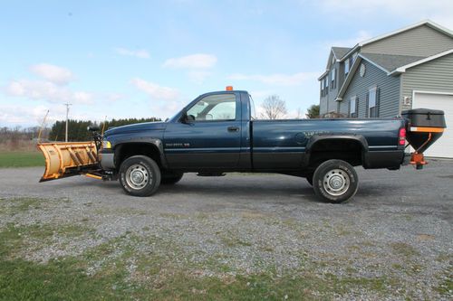 2002 dodge ram 2500 4x4 with myers snowplow and buyers salt/sander