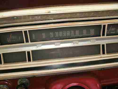 1969 Ford F-250, strong motor 360CID V-8, old farm truck ready for new home, image 3