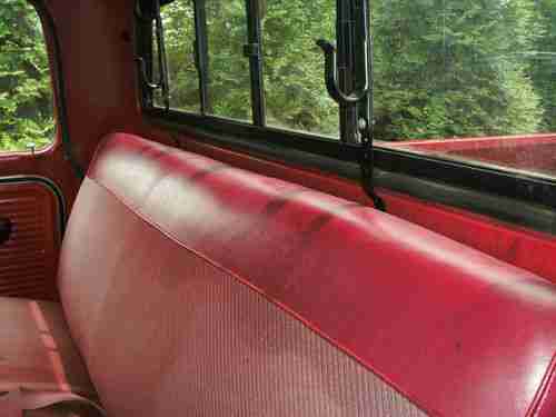 1969 Ford F-250, strong motor 360CID V-8, old farm truck ready for new home, image 4