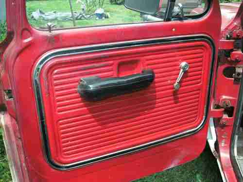 1969 Ford F-250, strong motor 360CID V-8, old farm truck ready for new home, image 5