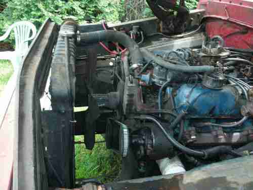 1969 Ford F-250, strong motor 360CID V-8, old farm truck ready for new home, image 7