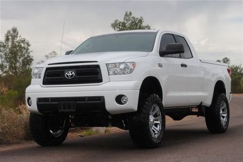 2010 toyota tundra base crew cab pickup 4-door 5.7l