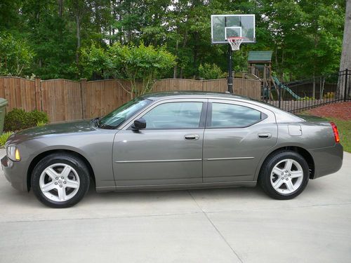 2009 dodge charger sxt sedan 4-door 3.5l