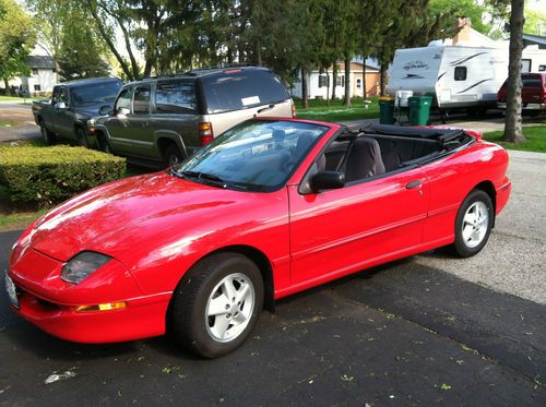 1995 pontiac sunfire se convertible 2-door 2.3l