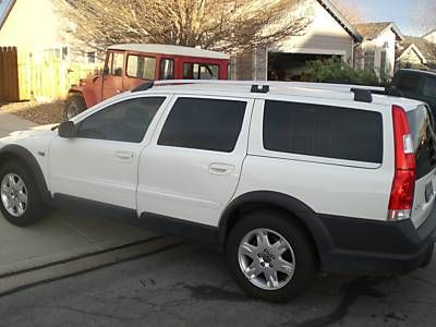 Volvo xc70 cross country white sunroof leather heated power seats great shape