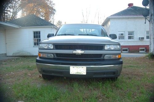 2001 Chevrolet Silverado V6, image 3