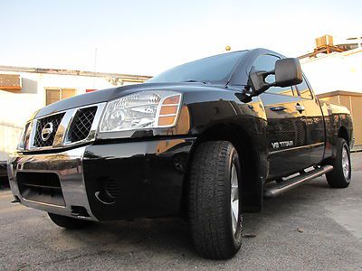 We finance!!!!2006 nissan titan se 4wd,one owner, free delivery up 300m!!!!!!!!!
