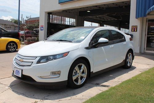 2013 chevrolet volt financing available *brand new*