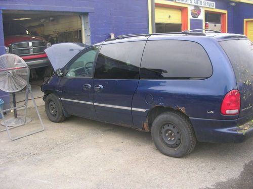 1999 chrysler town &amp; country impound no reserve