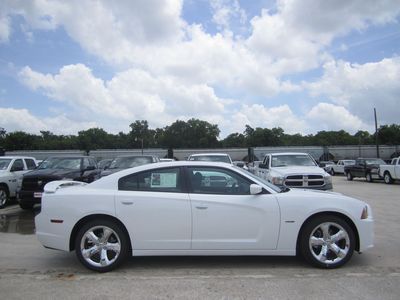 Brand new classic white 2013 dodge charger r/t plus sedan