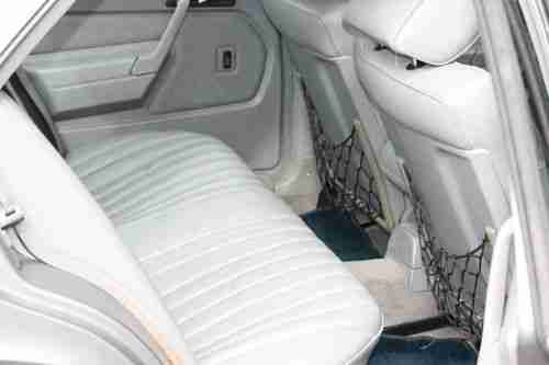 1990 Mercedes-Benz 190E 2.6 Sedan 4-Door 2.6L, image 9