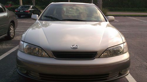 1999 lexus es300 base sedan 4-door 3.0l very clean