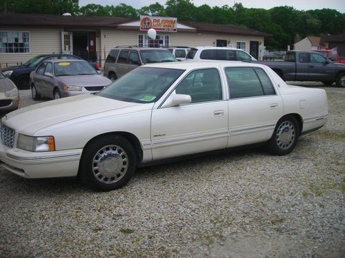 1999 cadillac deville base sedan 4-door 4.6l