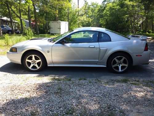 2004 ford mustang gt