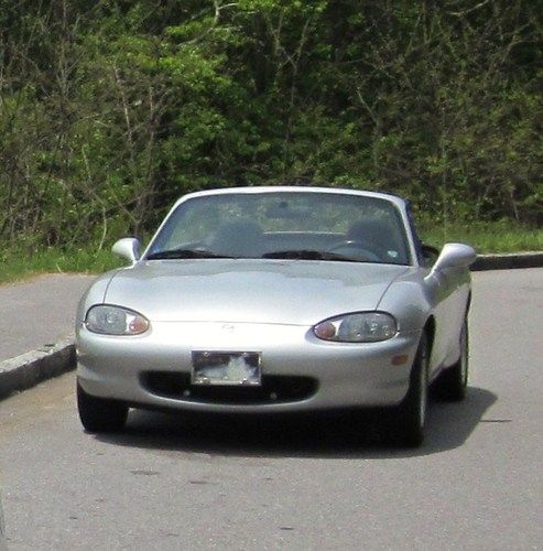 1999 mazda miata base convertible 2-door 1.8l