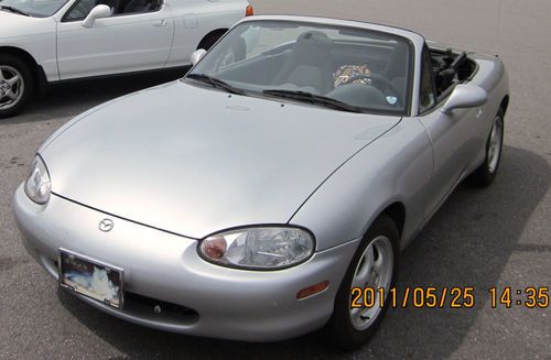1999 Mazda Miata Base Convertible 2-Door 1.8L, US $9,999.00, image 2