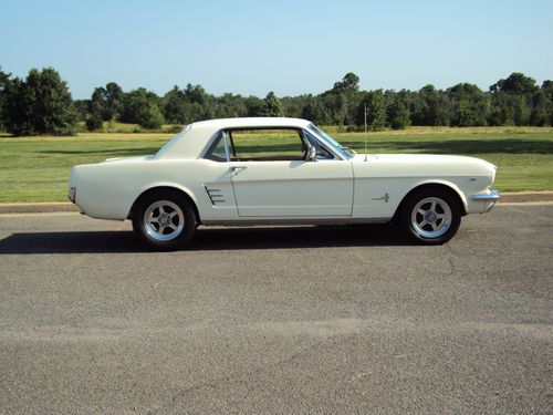 1966 ford mustang coupe