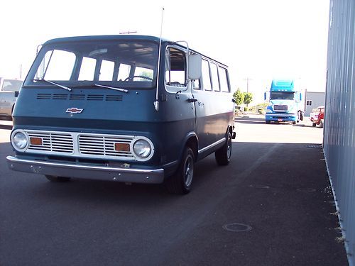 Hard to find solid 67 chevrolet c10 sportvan custom with factoryv-8