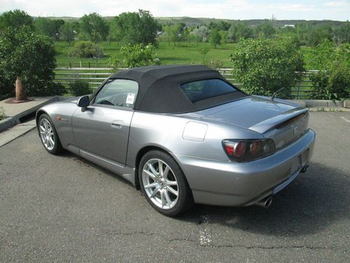 2005 honda s2000 base convertible 2-door 2.2l