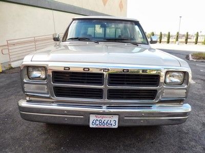 1993 DODGE D250 IN STUNNING CONDITION V6 GAS AUTO AIR NO RESERVE START $2999, image 2