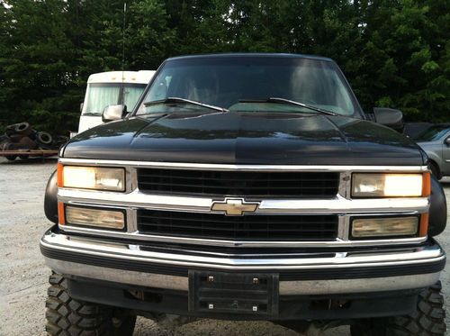 1996 Chevrolet Truck 4X4 91,800 MILES. ORIGINAL OWNER, image 5