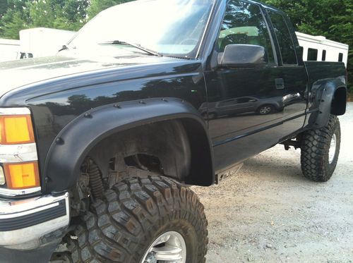 1996 Chevrolet Truck 4X4 91,800 MILES. ORIGINAL OWNER, image 6