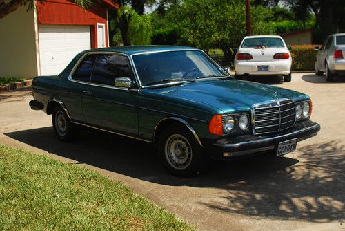 1982 Mercedes-Benz 300CD Base Coupe 2-Door 3.0L, image 10