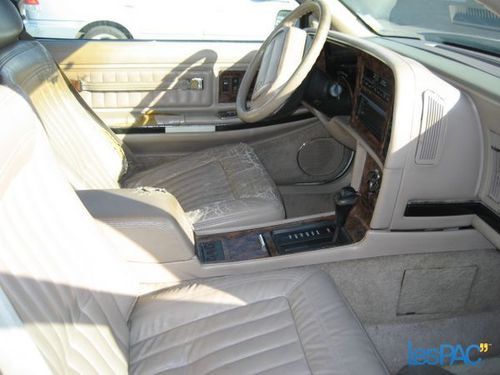 1990 buick riviera luxury coupe 2-door 3.8l