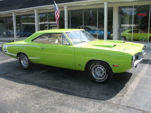 1970 dodge super bee sublime green 383 pistol grip 4 speed ram charger hood