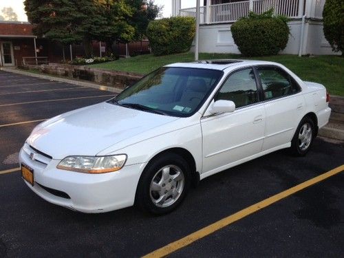 1998 honda accord ex sedan 4-door 2.3l mint condition