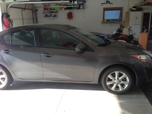 2011 mazda 3 itouring *only 14k miles! need to sell!!*