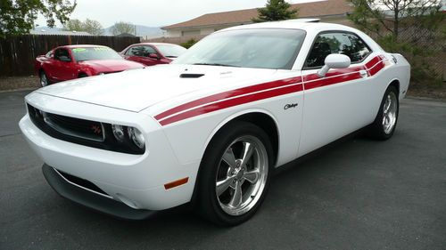 Gorgeous 2011 dodge challenger r/t classic super track pak!!!