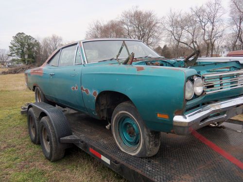 1969  griffin roadrunner sold by doug griffith chrysler plymouth