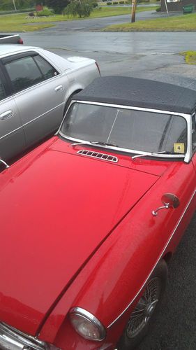 1966 MGB Roadster, image 2