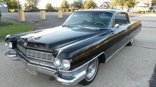 No reserve auction! highest bidder wins! check out this clean classic fleetwood!