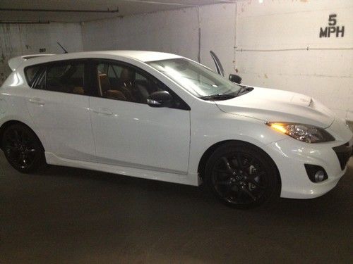 New mazdaspeed 3 263 hp with racing intake and 3 inch exhaust